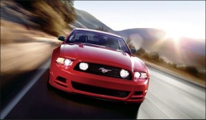 Mustang V8 GT Coupe Premium写真1