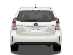 マイナーチェンジプリウスαテール写真